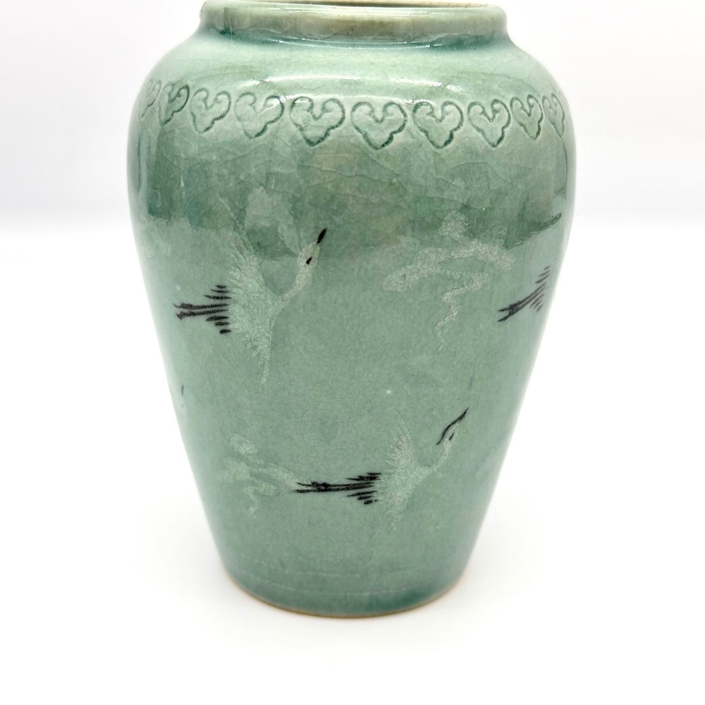 Bong-am Korean Celadon Sanggam Crackle Glaze Crane Cloud Small Vase 4.75"